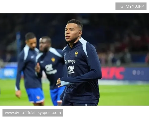 姆巴佩连续触球制造混乱